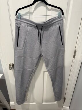 Men's Gray Jogger Sweatpants with Zipper Pockets